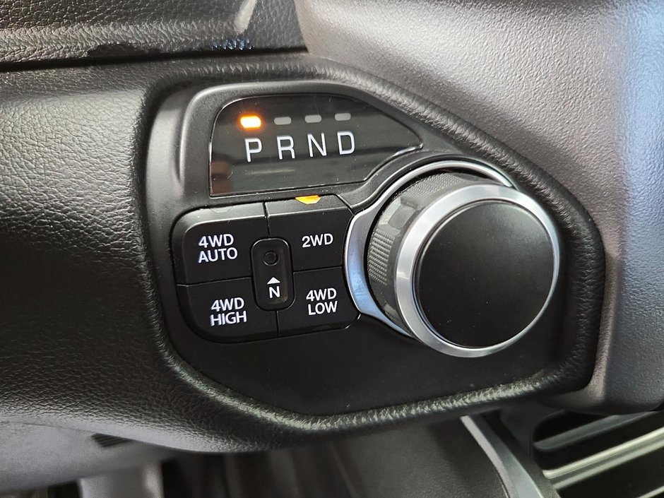 2020 Ram 1500 Big Horn-14