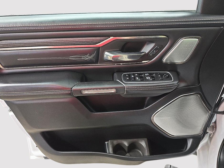 2020 Ram 1500 LIMITED 4X4 CREW CAB // DIESEL // TOIT PANORAMIQUE-10