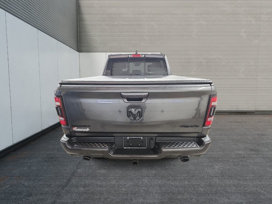 Ram 1500 SPORT 4X4 NIGHT EDITION CREW CAB // PLAN OR 5 ANS 2021-2