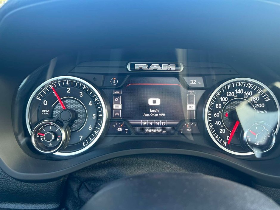 2021 Ram 1500 SPORT // CREWCAB // HEMI 5.7L-4
