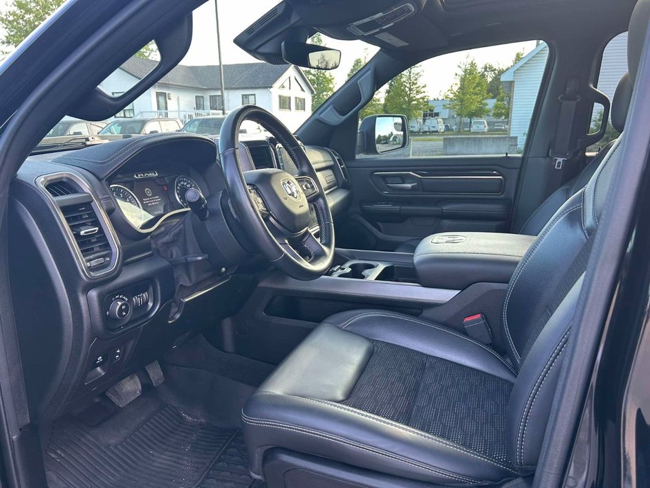2021 Ram 1500 SPORT // CREWCAB // HEMI 5.7L-8