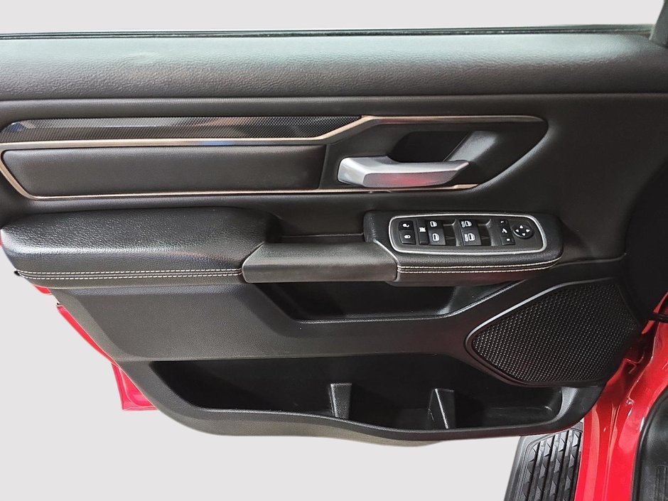 Ram 1500 SPORT 4X4 CREW CAB // V8 // NIVEAU 2 2022-10