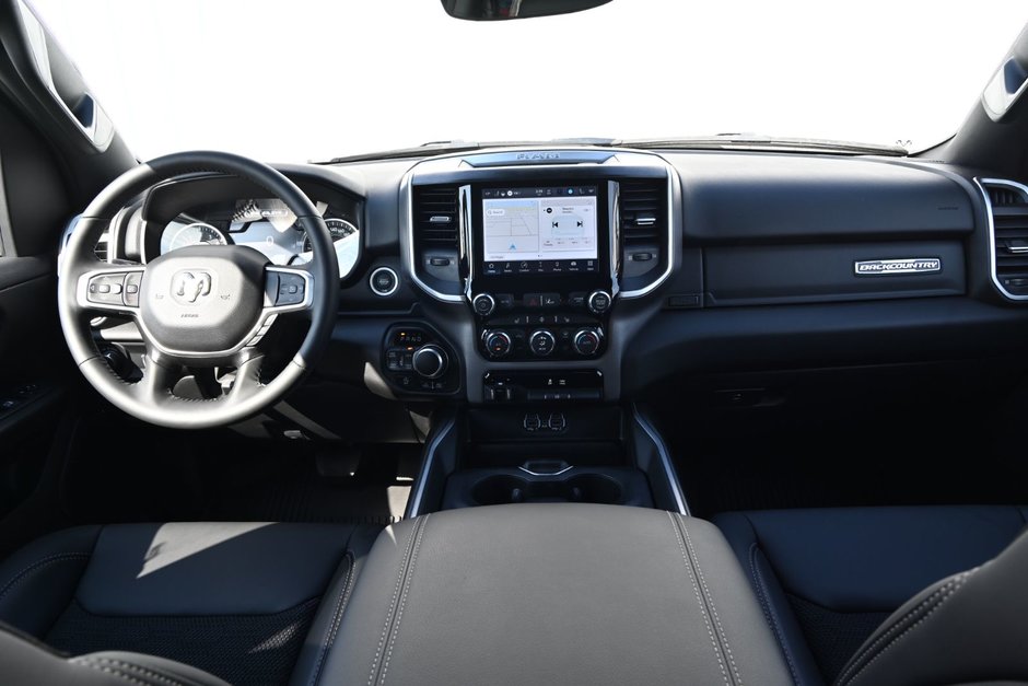 2023 Ram 1500 BIG HORN-9
