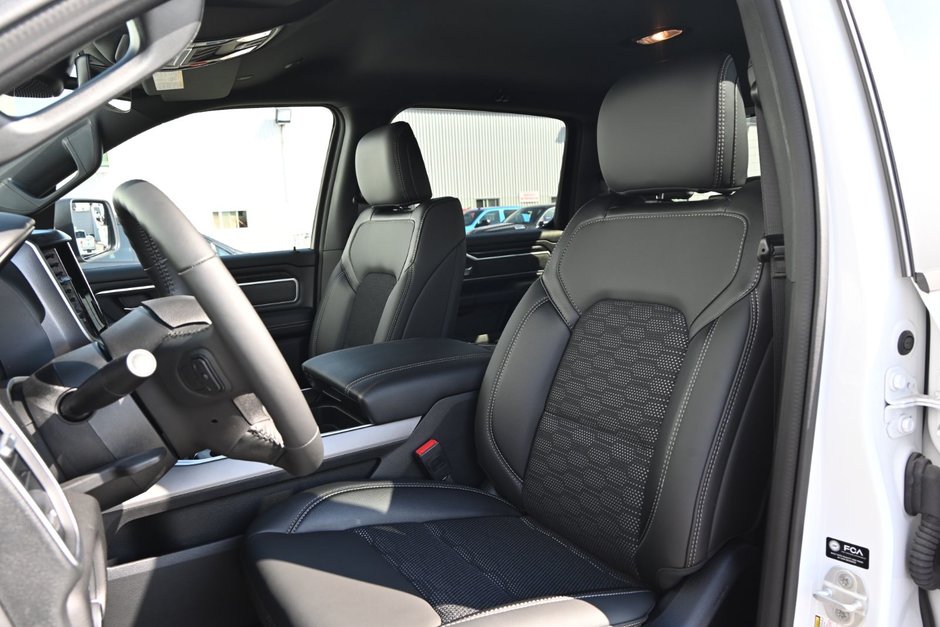 2023 Ram 1500 BIG HORN-6