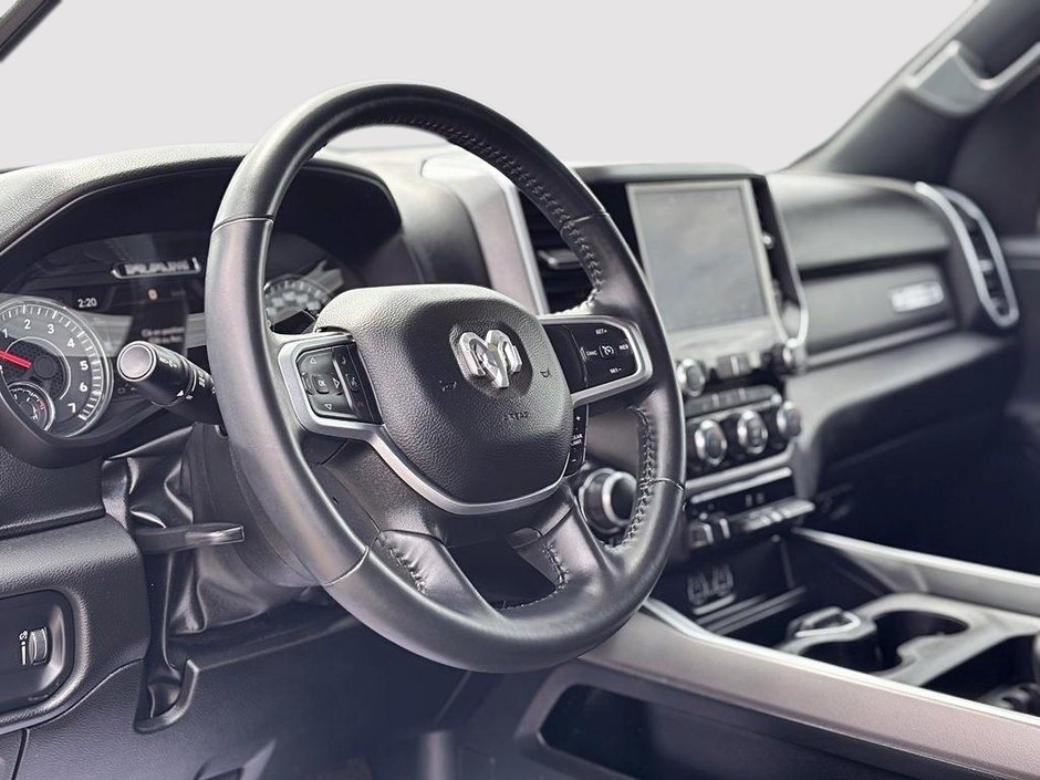 2023 Ram 1500 BIG HORN 4X4 CREW CAB // V8 // BACK COUNTRY-6