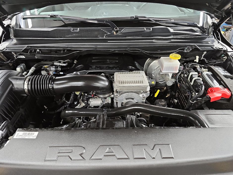 Ram 1500 BIG HORN 4X4 CREW CAB // V8 // TOUT-TERRAIN 2023-7