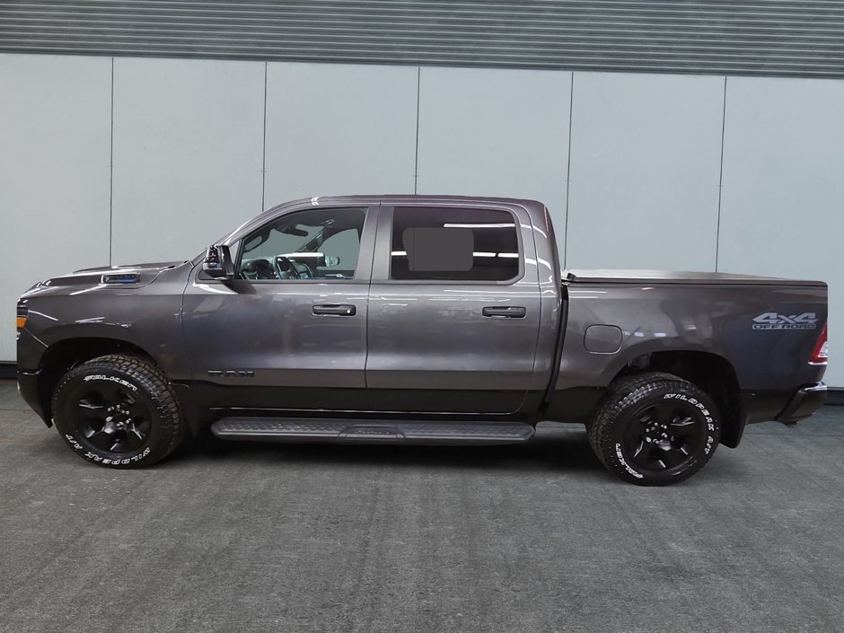 Ram 1500 BIG HORN 4X4 CREW CAB // V8 // TOUT-TERRAIN 2023-4