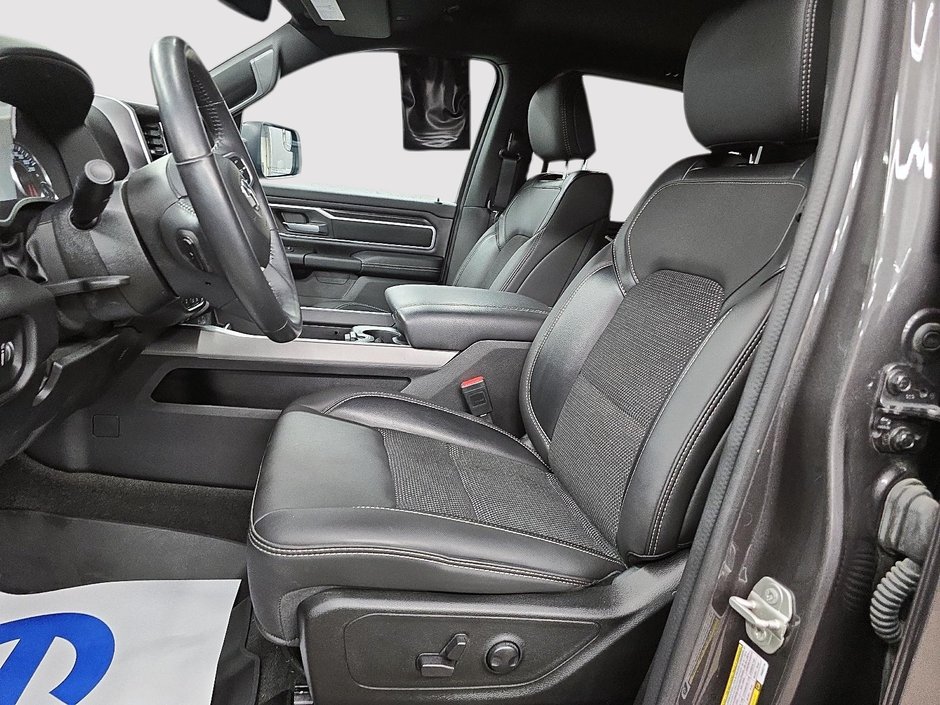 Ram 1500 BIG HORN 4X4 CREW CAB // V8 // TOUT-TERRAIN 2023-8