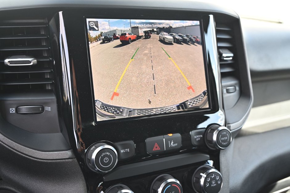 2025 Ram 1500 TRADESMAN-17