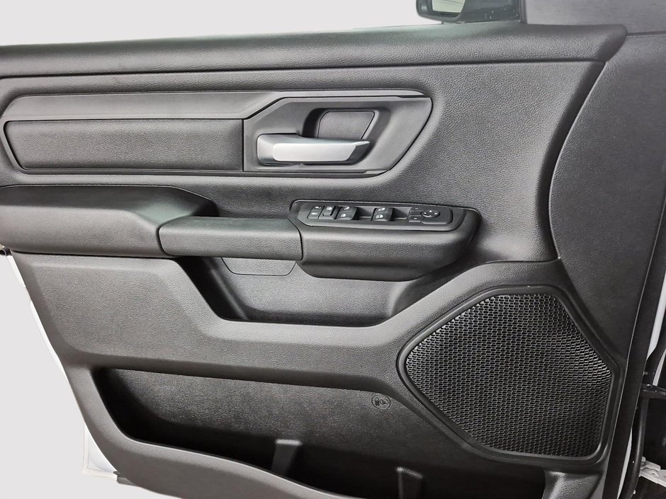 Ram 1500 TRADESMAN 2025-10