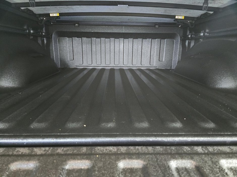 2025 Ram 1500 SPORT 4X4 CEW CAB // TOIT PANORAMIQUE-16
