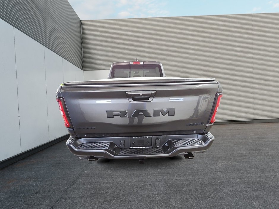 2025 Ram 1500 SPORT 4X4 CEW CAB // TOIT PANORAMIQUE-2