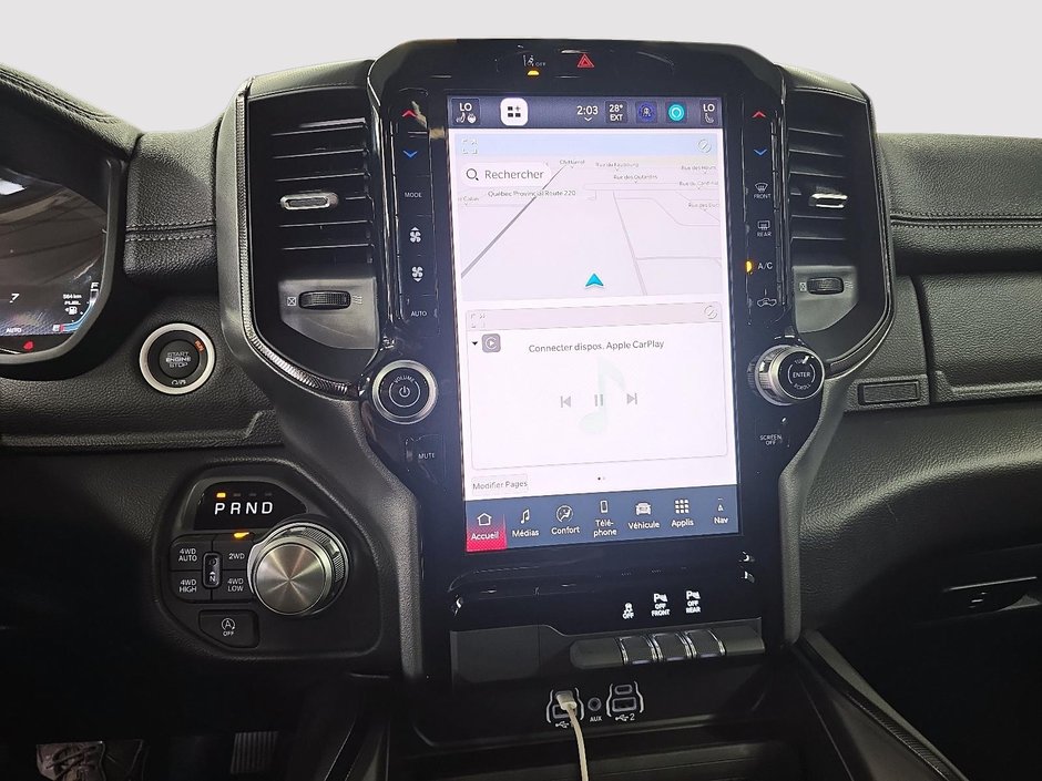 2025 Ram 1500 SPORT 4X4 CEW CAB // TOIT PANORAMIQUE-19