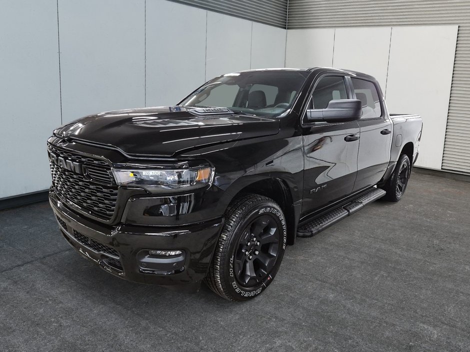 2026 Ram 1500 EXPRESS in Sherbrooke, Quebec