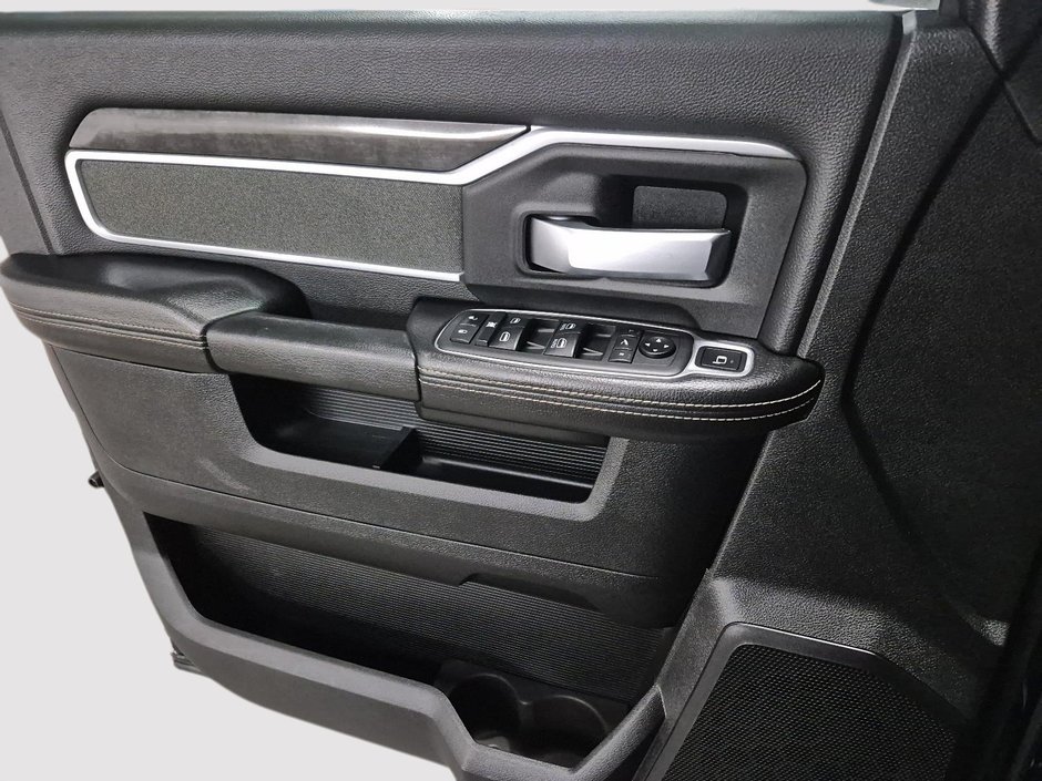 2021 Ram 2500 BIG HORN // 2500 // RAM // HD-10