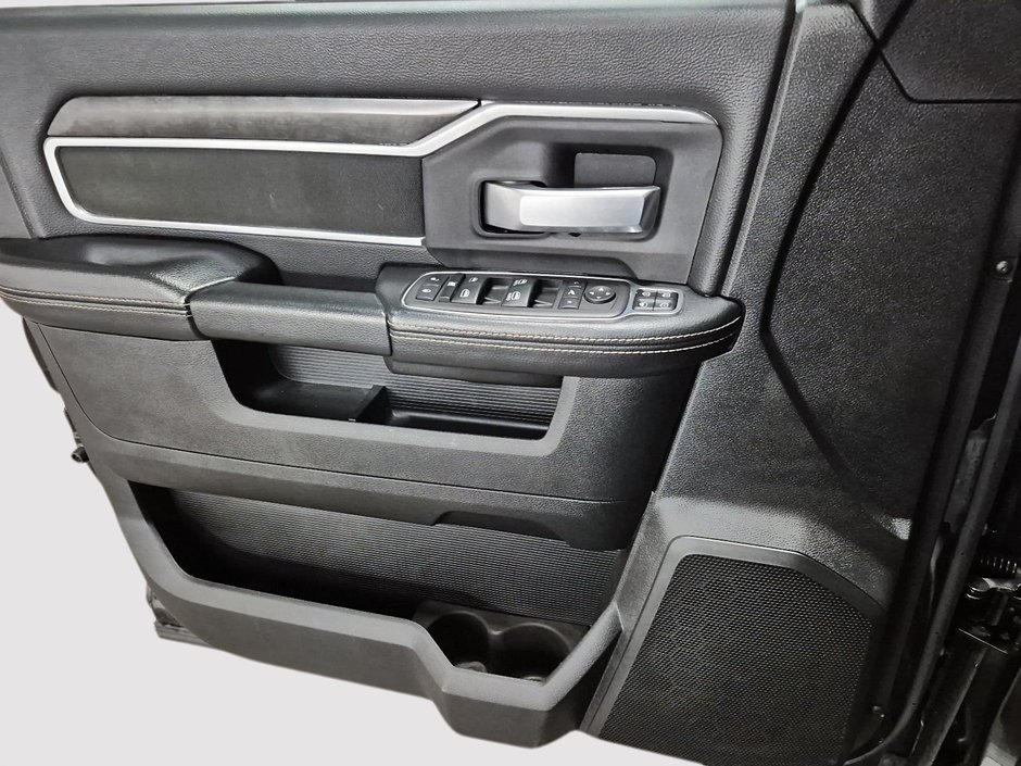 2024 Ram 2500 BIG HORN / 2500 / DIESEL / CUMMINS-10