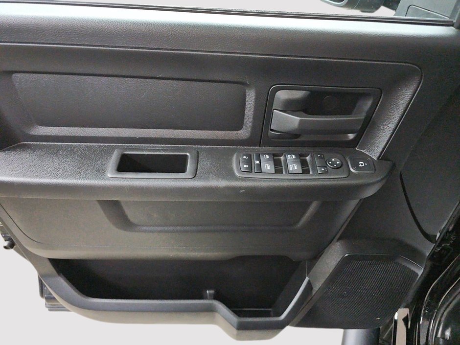 Ram 2500 TRADESMAN // CUMMINS 2024-10