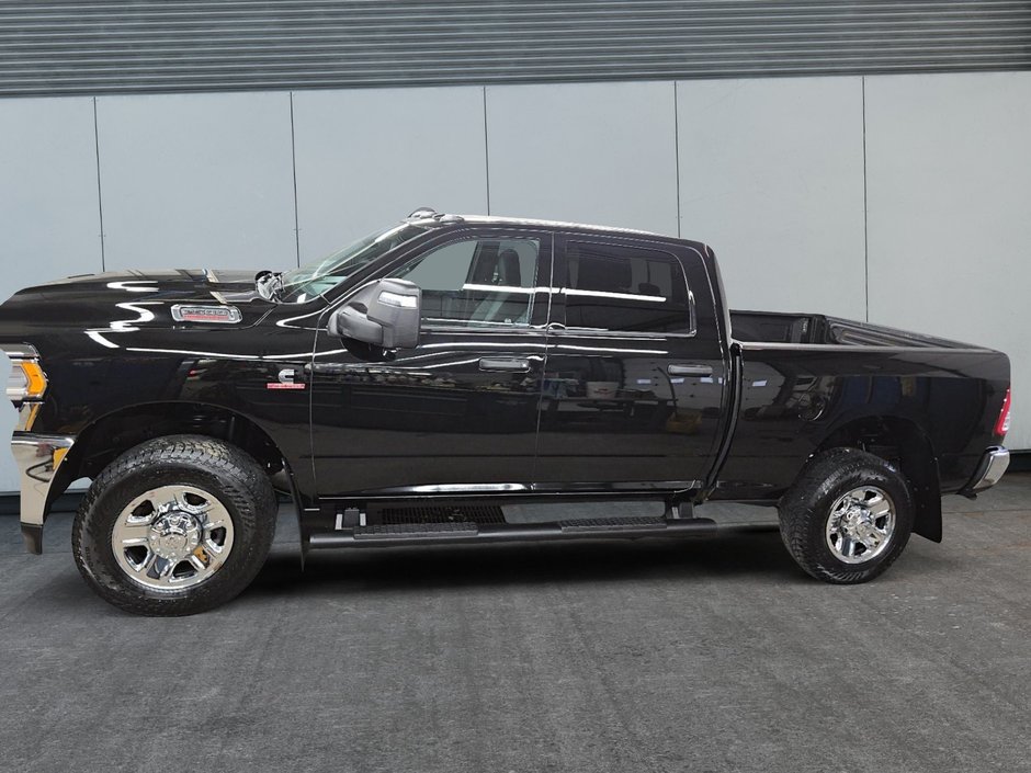 Ram 2500 TRADESMAN // CUMMINS 2024-4