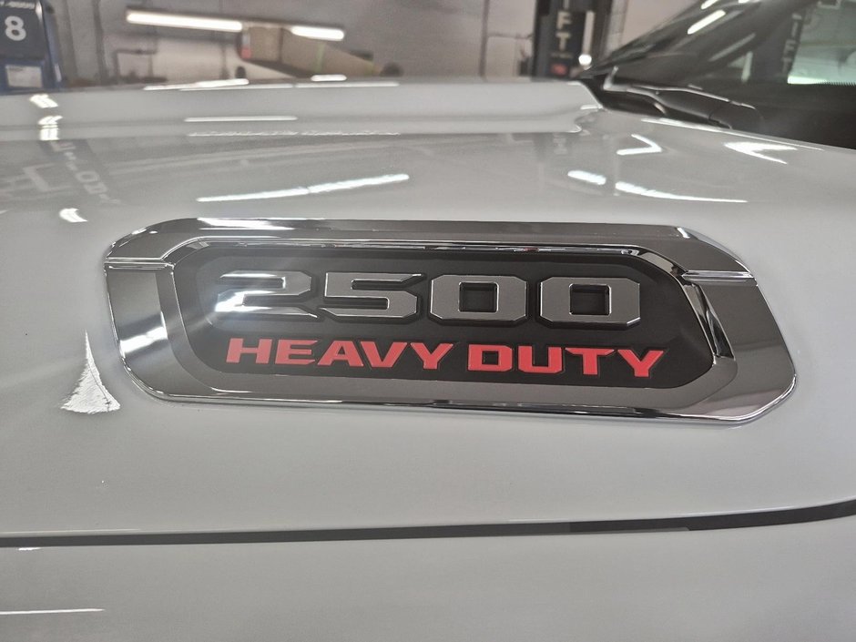 2025 Ram 2500 TRADESMAN 4X4 CREW CAB // DIESEL // 6,4 BOITE-6