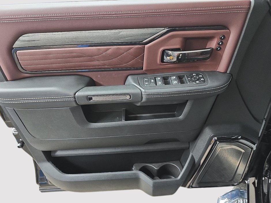 Ram 2500 LIMITED 4X4 CREW CAB // DIESEL 2025-10