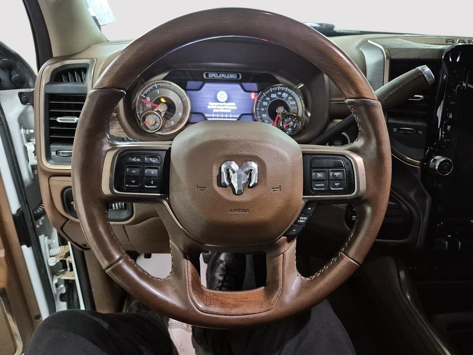 2019 Ram 3500 LARAMIE // LONGHORN // 3500 / DUALLY-11