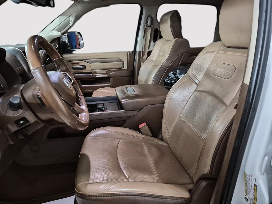 2019 Ram 3500 LARAMIE // LONGHORN // 3500 / DUALLY-8