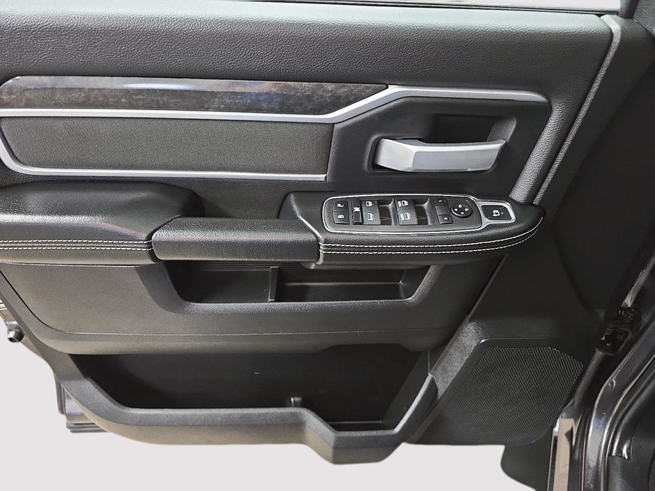 2024 Ram 3500 BIG HORN / 3500 / CUMMINS HO-10