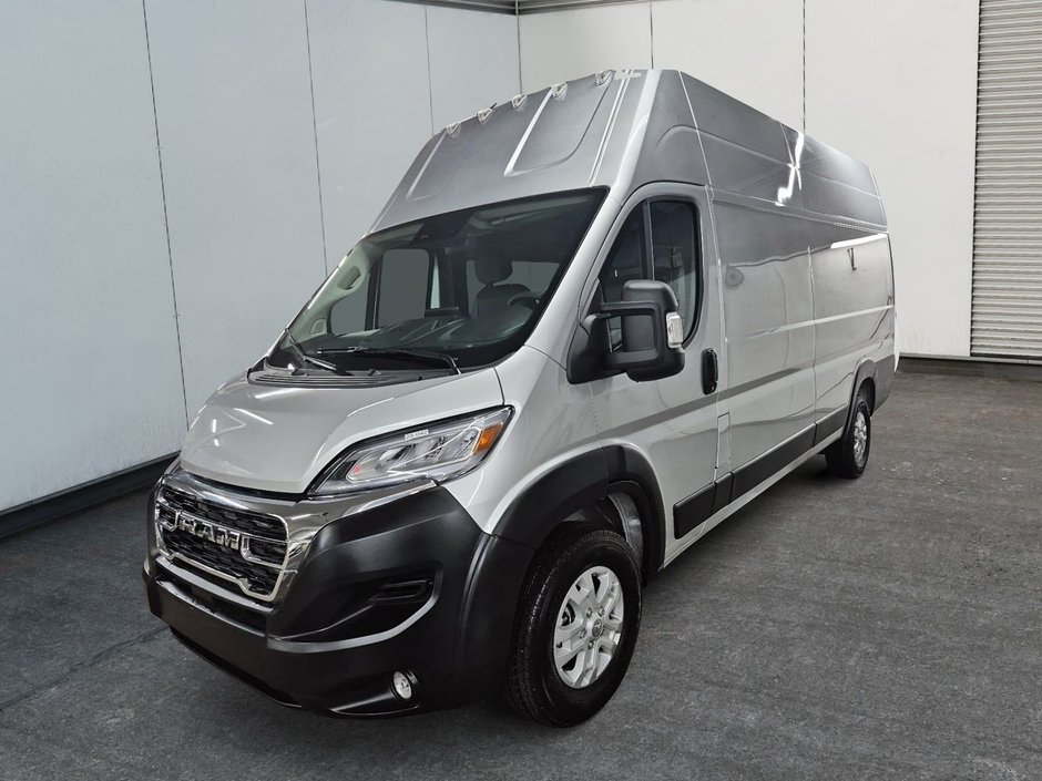 2025 Ram Promaster Cargo Van 3500 SLT in St-Jean-Sur-Richelieu, Quebec