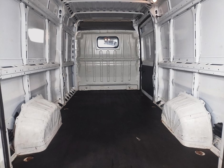 2021 Ram ProMaster Cargo Van 159 WB HIGH ROOF // 3 PLACES // VITRE ARRIÈRE-15