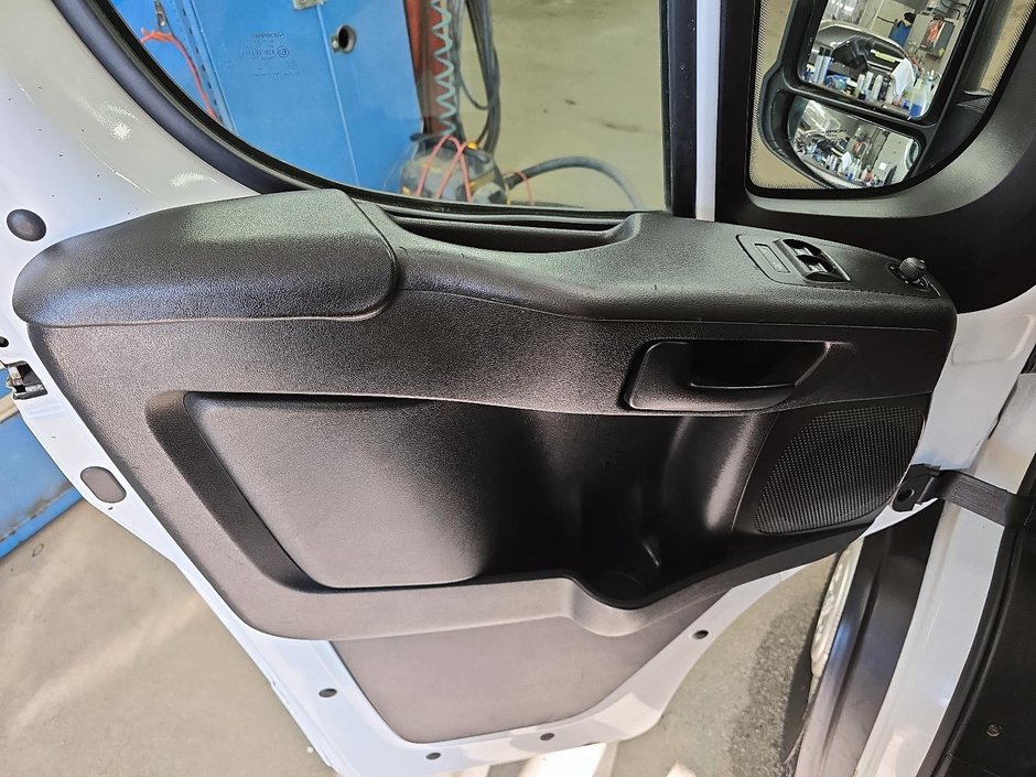 2023 Ram ProMaster Cargo Van 2500 159'' HIGH ROOF // CARPLAY & ANDROID AUTO-10