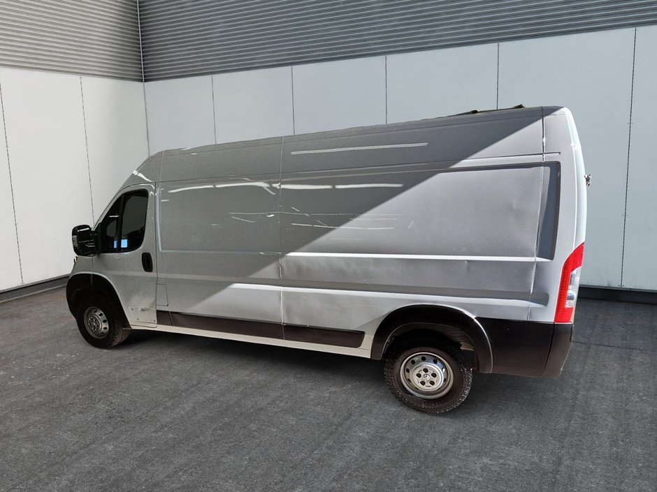 2023 Ram ProMaster Cargo Van 2500 159'' HIGH ROOF // CARPLAY & ANDROID AUTO-4