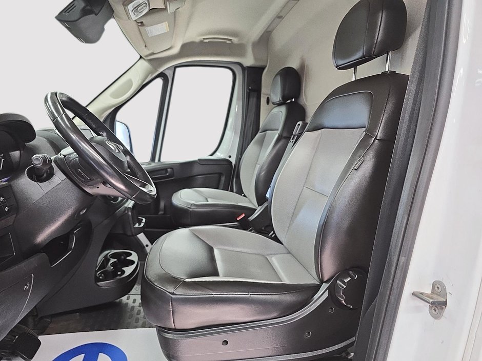 2023 Ram ProMaster Cargo Van 2500 159'' HIGH ROOF // CARPLAY & ANDROID AUTO-8