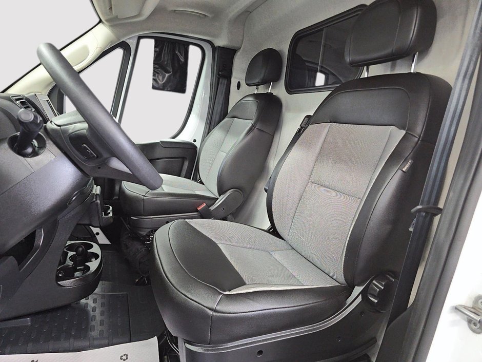 2025 Ram ProMaster Cargo Van TRADESMAN // 2500 // HIGH ROOF-8