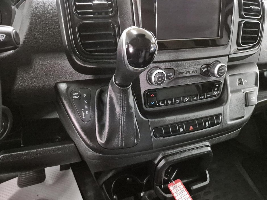 Ram ProMaster Cargo Van TRADESMAN // 2500 // HIGH ROOF 2025-14