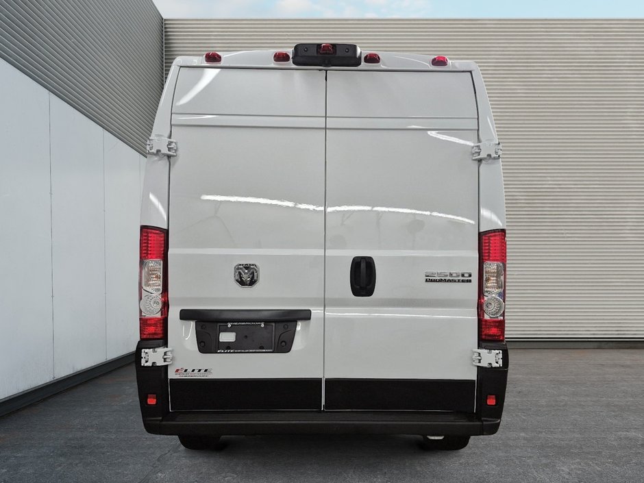 2025 Ram ProMaster Cargo Van TRADESMAN // 2500 // HIGH ROOF-2