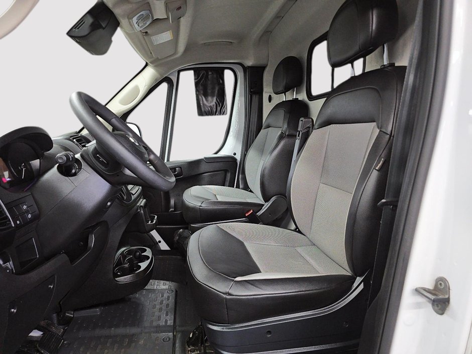 Ram ProMaster Cargo Van TRADESMAN // 2500 // HIGH ROOF 2025-8