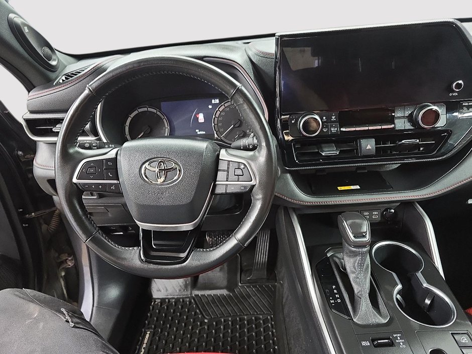 2024 Toyota Highlander XSE / HIGHLANDER / TOYOTA-13