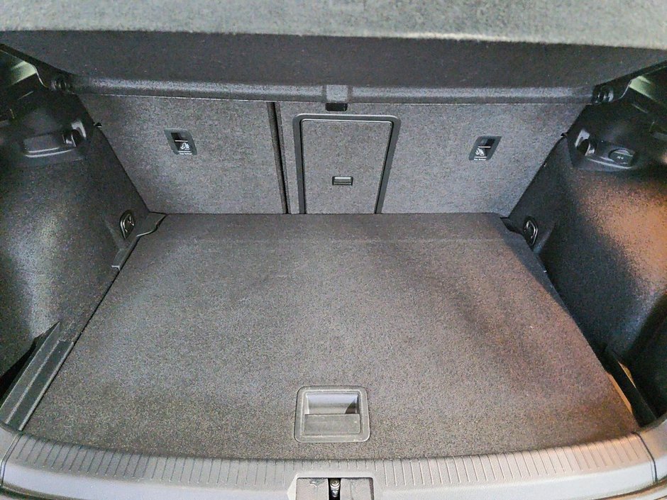 Volkswagen Golf R R / GOLF // VOLKSWAGEN 2019-5