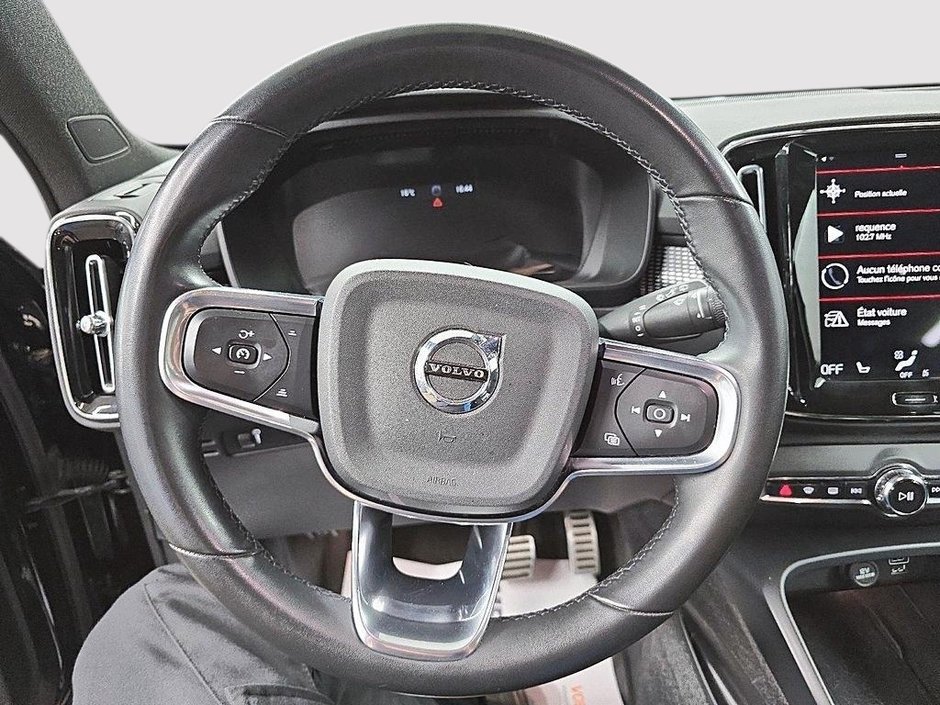 2022 Volvo XC40 R-DESING T5 AWD // TOIT PANORAMIQUE-11