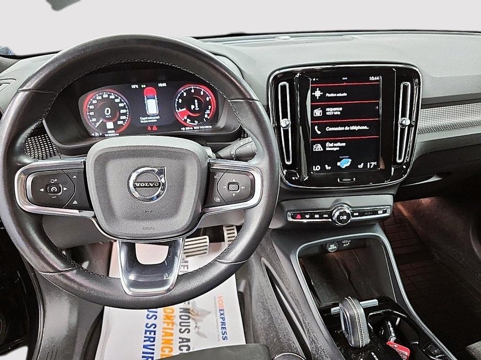 2022 Volvo XC40 R-DESING T5 AWD // TOIT PANORAMIQUE-13