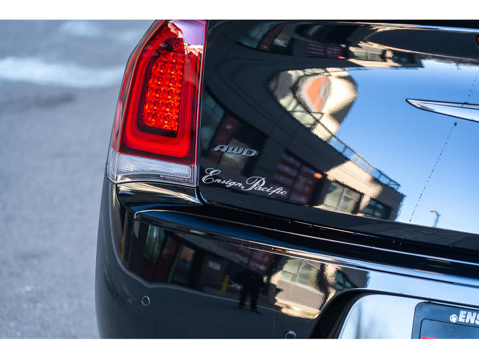 2023 Chrysler 300 S