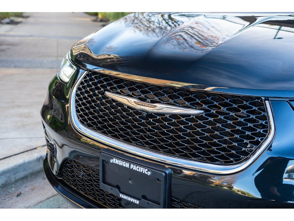 2022 Chrysler Grand Caravan SXT Family Comfort Meets Everyday Versatility