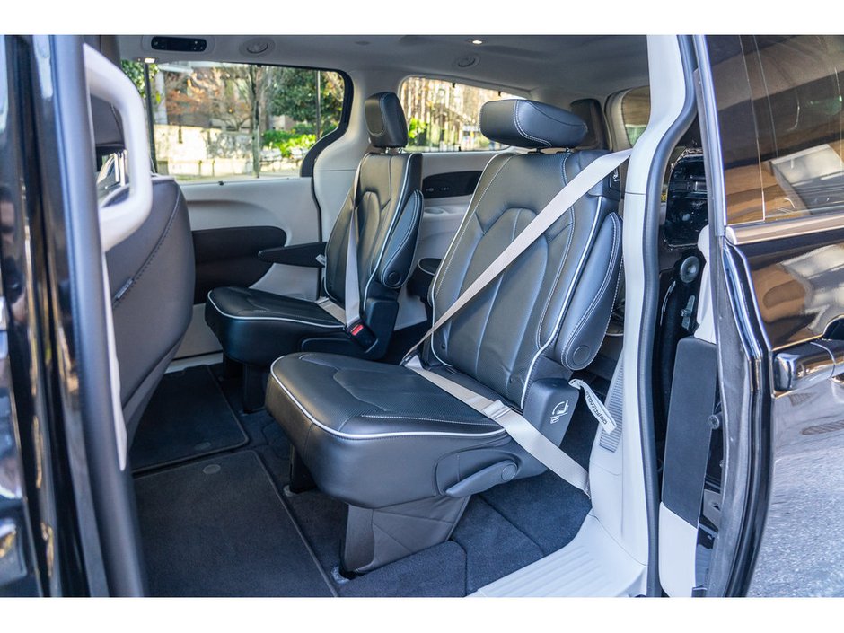 2022 Chrysler Grand Caravan SXT Family Comfort Meets Everyday Versatility