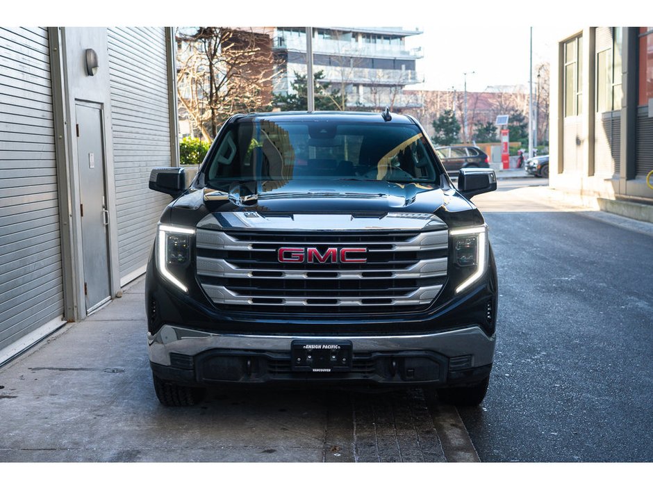 2023 GMC Sierra 1500 SLE Strength Meets Refinement: The 2023 GMC Sierra 1500 SLE