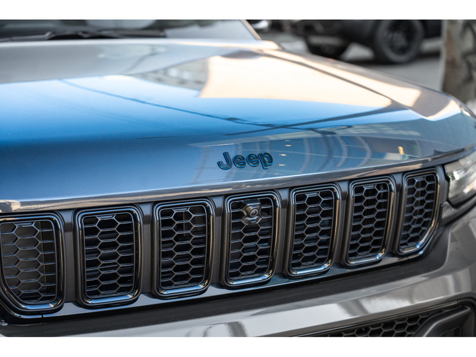 2023 Jeep Grand Cherokee 4xe 30th Anniversary