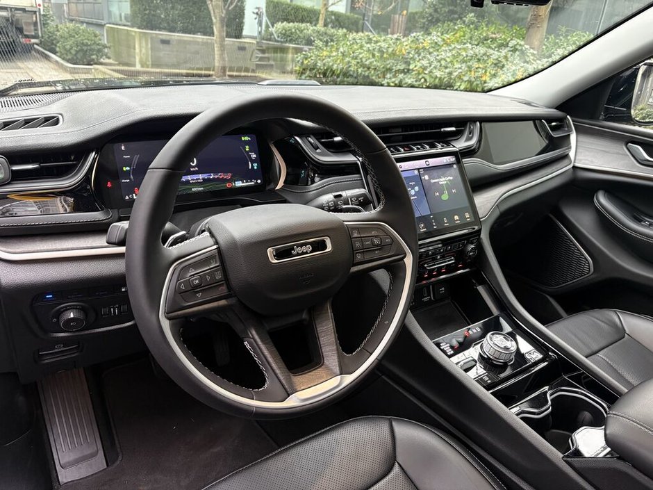 2023 Jeep Grand Cherokee 4xe 4xe Overland 4xe Commanding luxury. Electrified Jeep capability.