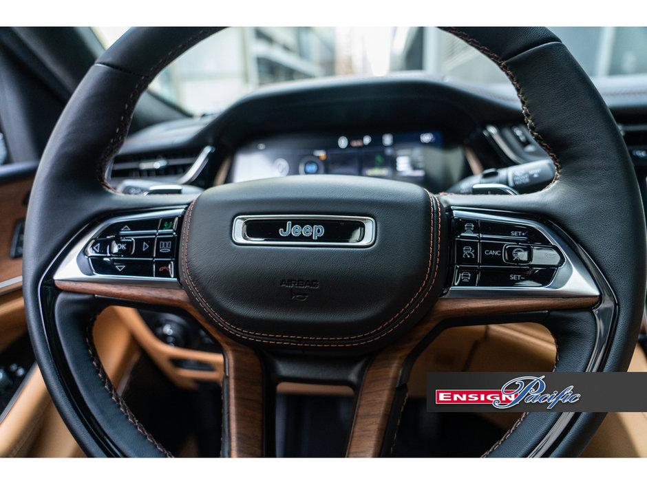 2023 Jeep Grand Cherokee Summit Reserve