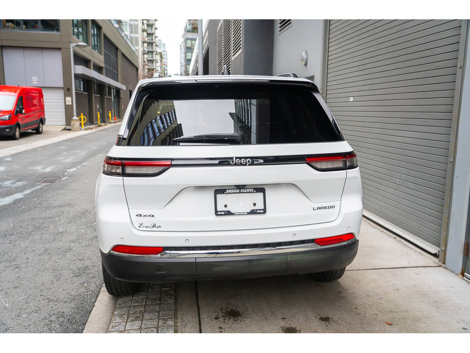 2023 Jeep Grand Cherokee Laredo