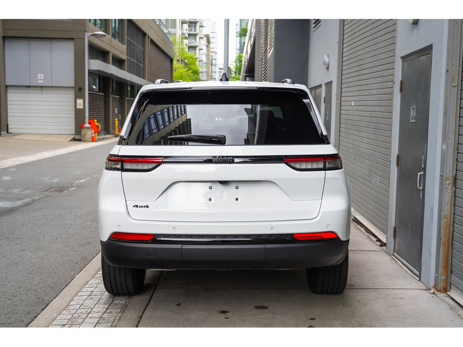 2024 Jeep Grand Cherokee Altitude