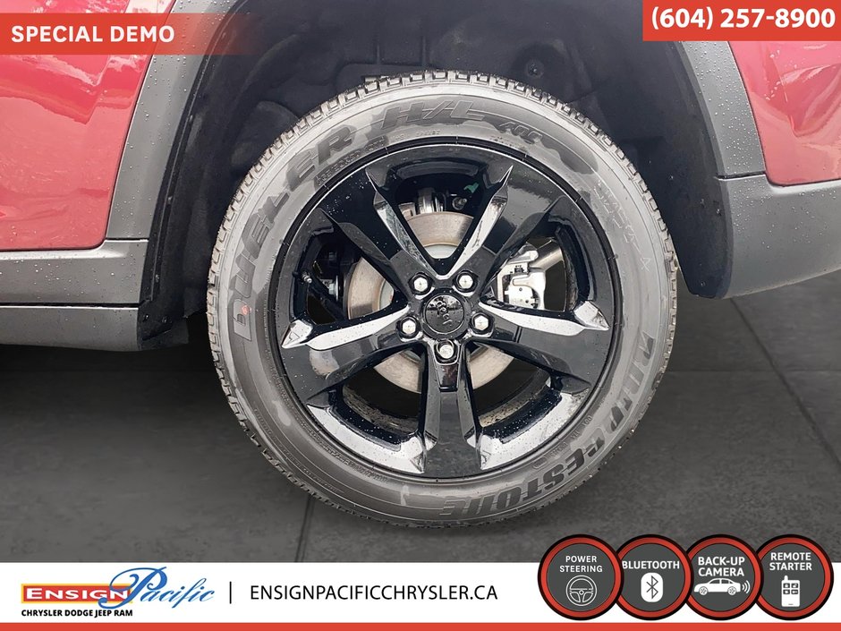 2024 Jeep Grand Cherokee Altitude Premium comfort meets legendary Jeep capability.